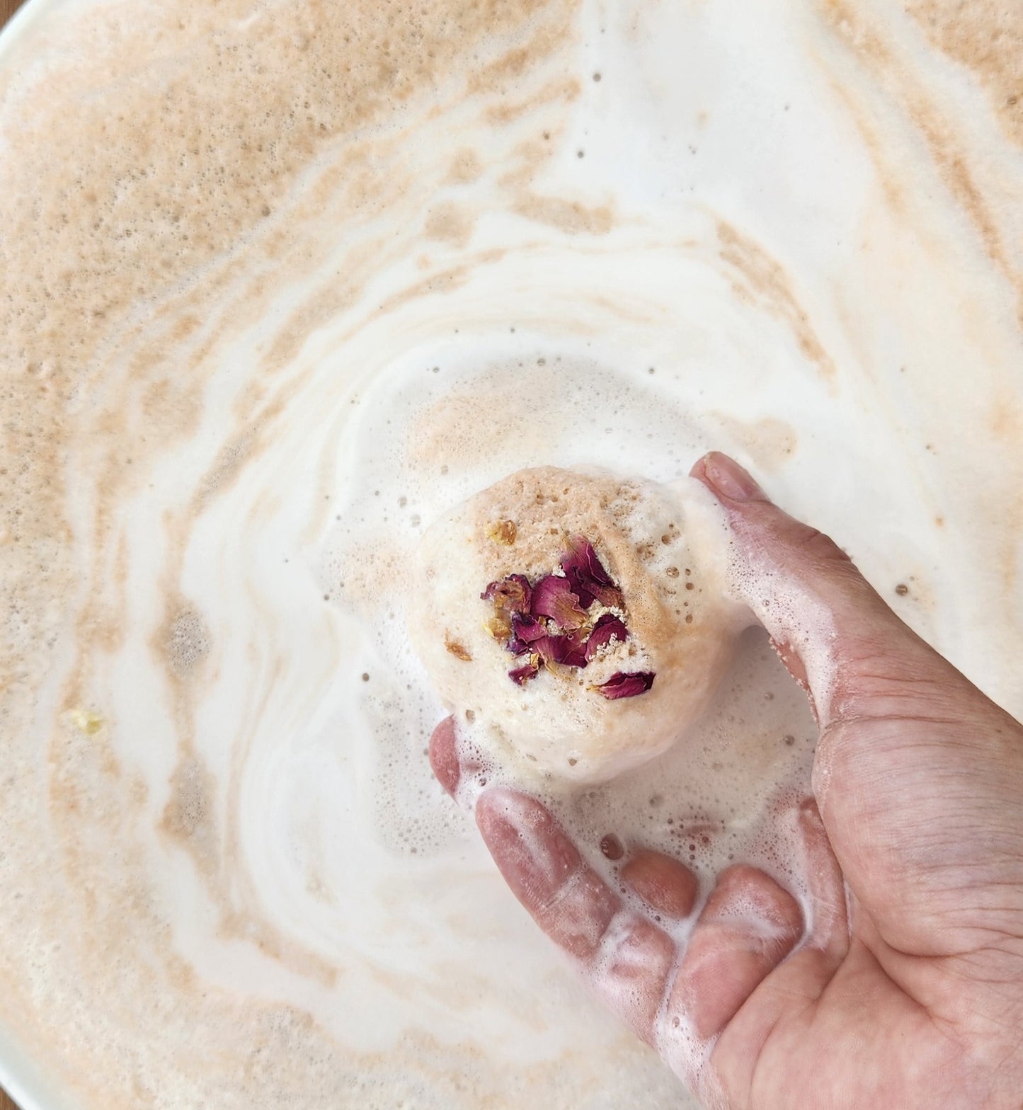 Luxe Foaming Bath Bombs