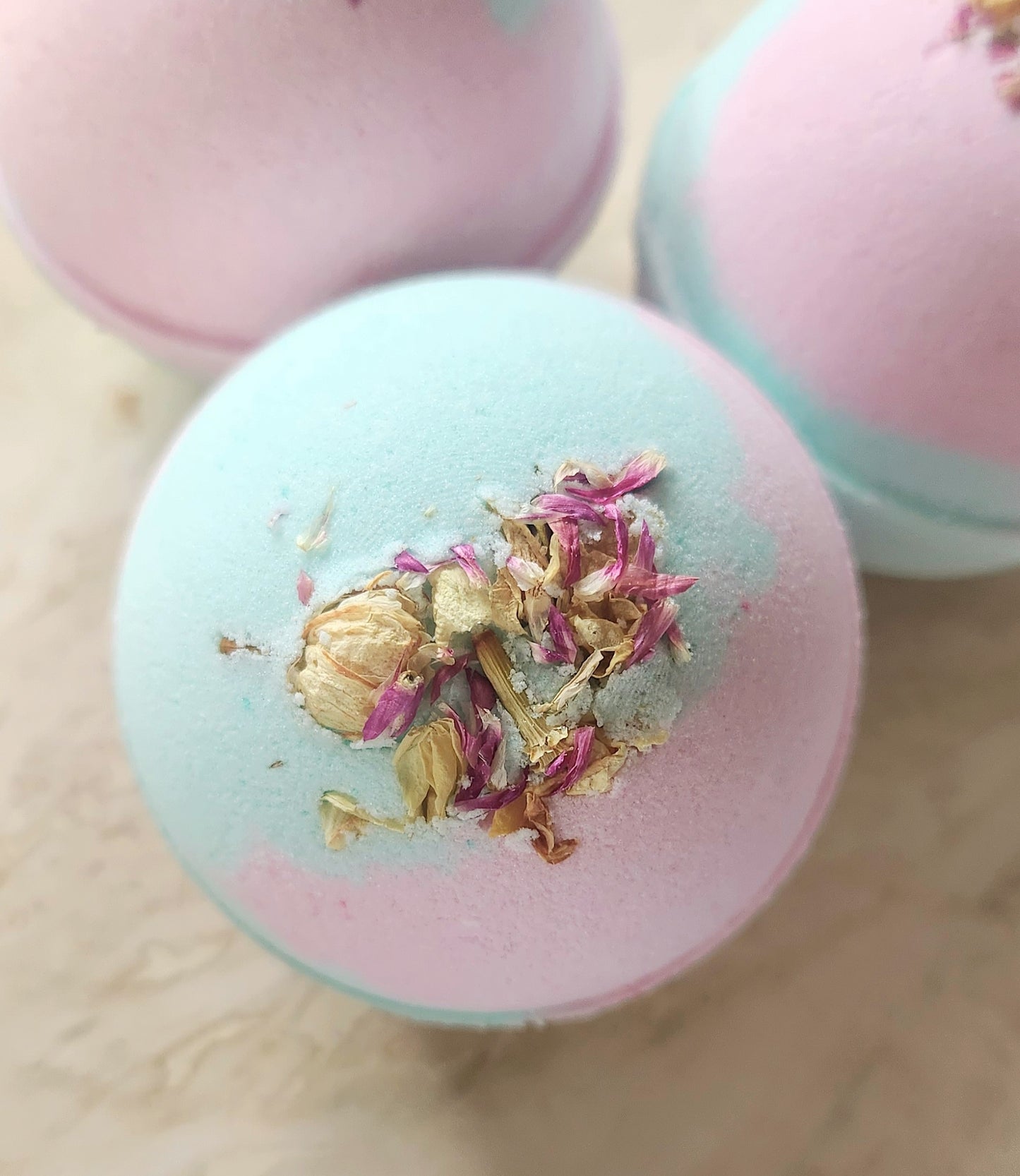 Luxe Foaming Bath Bombs